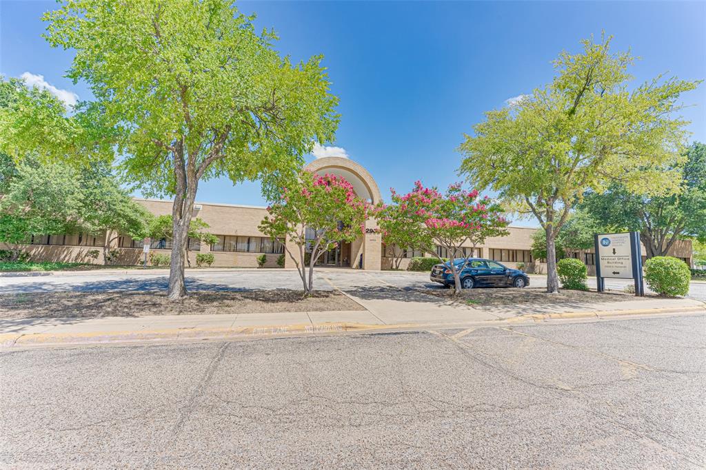 2909 S Hampton I-102