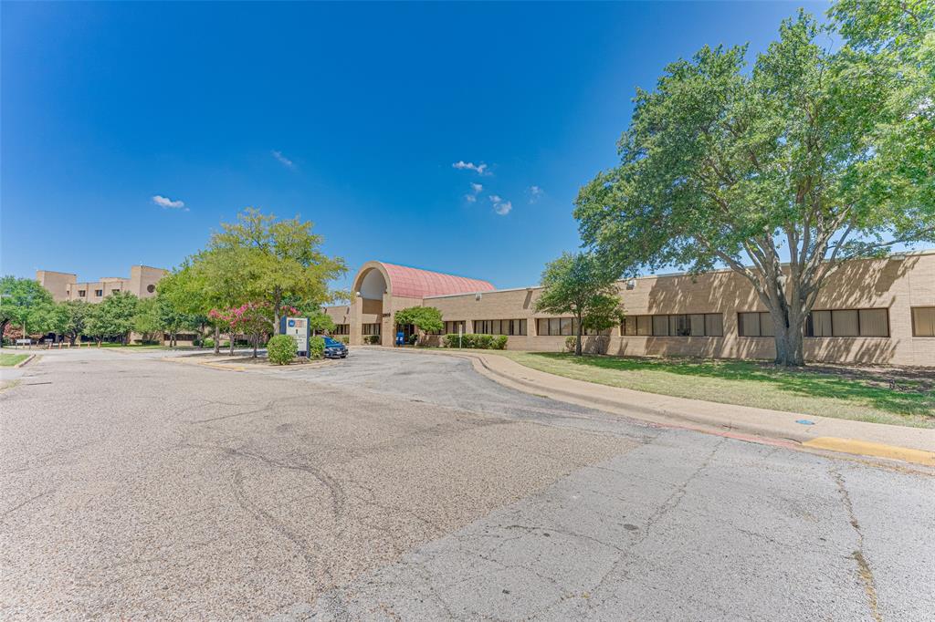 2909 S Hampton I-102