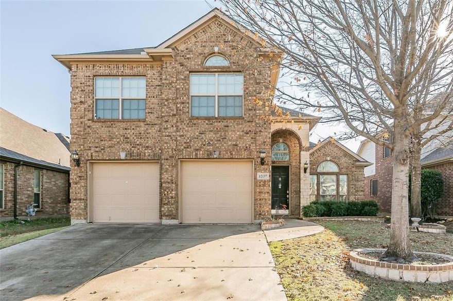 Immaculate, custom-built home in the highly desired Villages of Woodland Springs in Keller ISD. This home features, first floor master with large walk-in. closet, garden tub separate vanities, large open concept living room, plantation shutters, upstairs game room, spacious kitchen with gas cooktop, refrigerator, stylish architecture throughout and great pergola overlooking the backyard. You don't want to miss this gem!