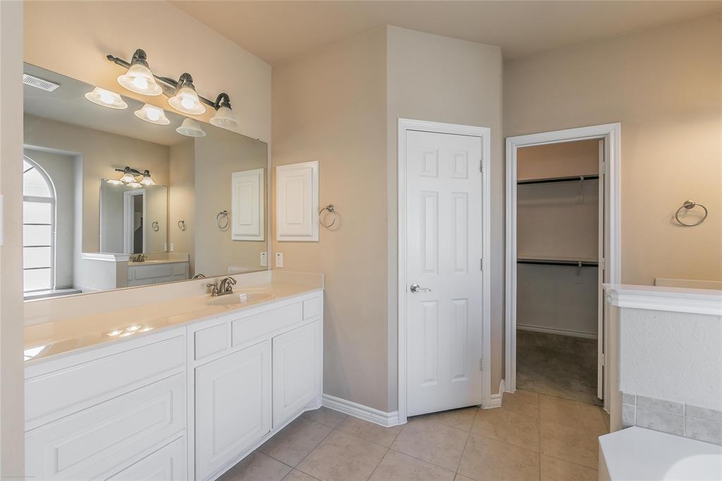 Villages Of Woodland Spgs W - Residential Lease