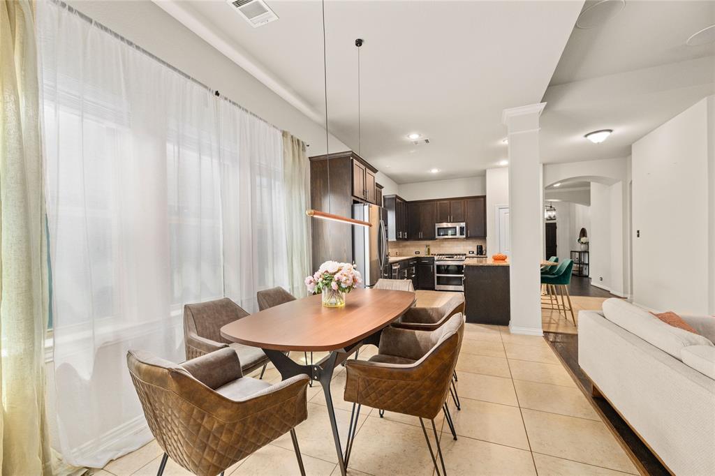 Dallas, Texas 75227, United States, 3 Bedrooms Bedrooms, ,3 BathroomsBathrooms,Residential,Pending,102284