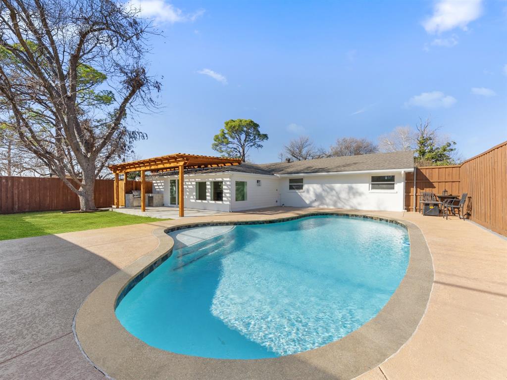 3616 Woodleigh Drive