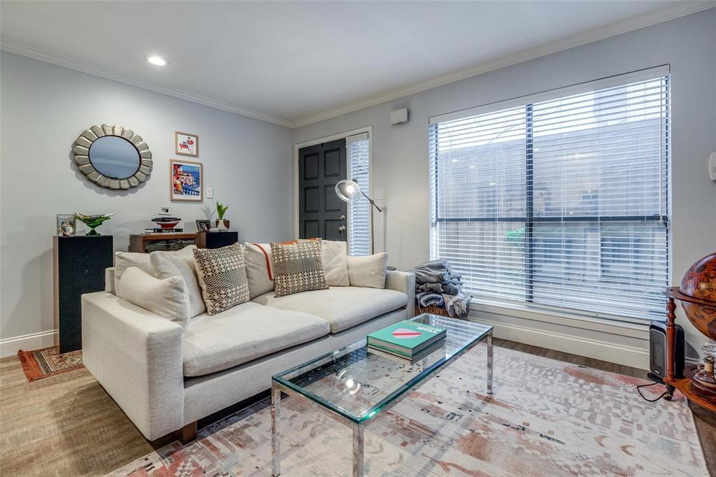 4411 Gilbert Avenue 12