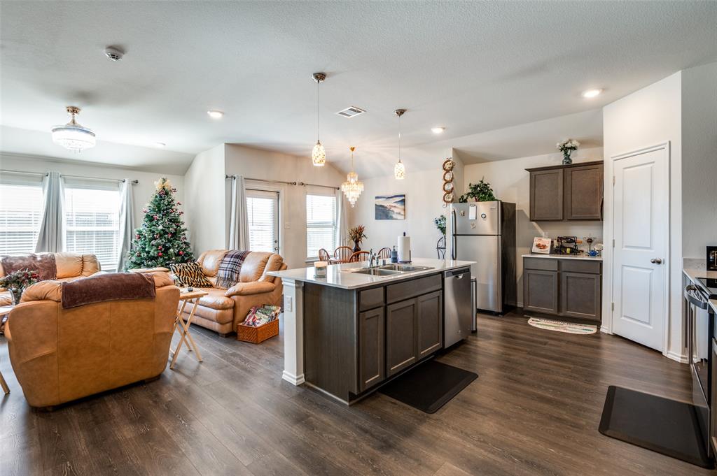 Magnolia Ph 6 - Residential Lease