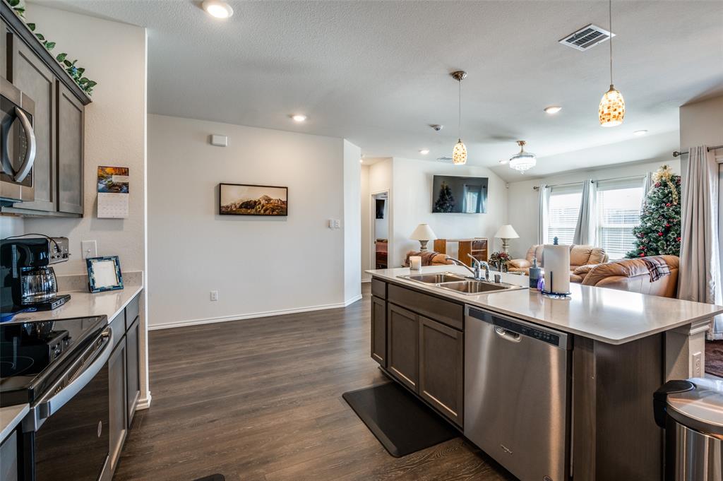 Magnolia Ph 6 - Residential Lease