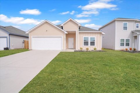 Photo of 4806 Delano Street, Greenville, TX 75401 (MLS # 21179231)