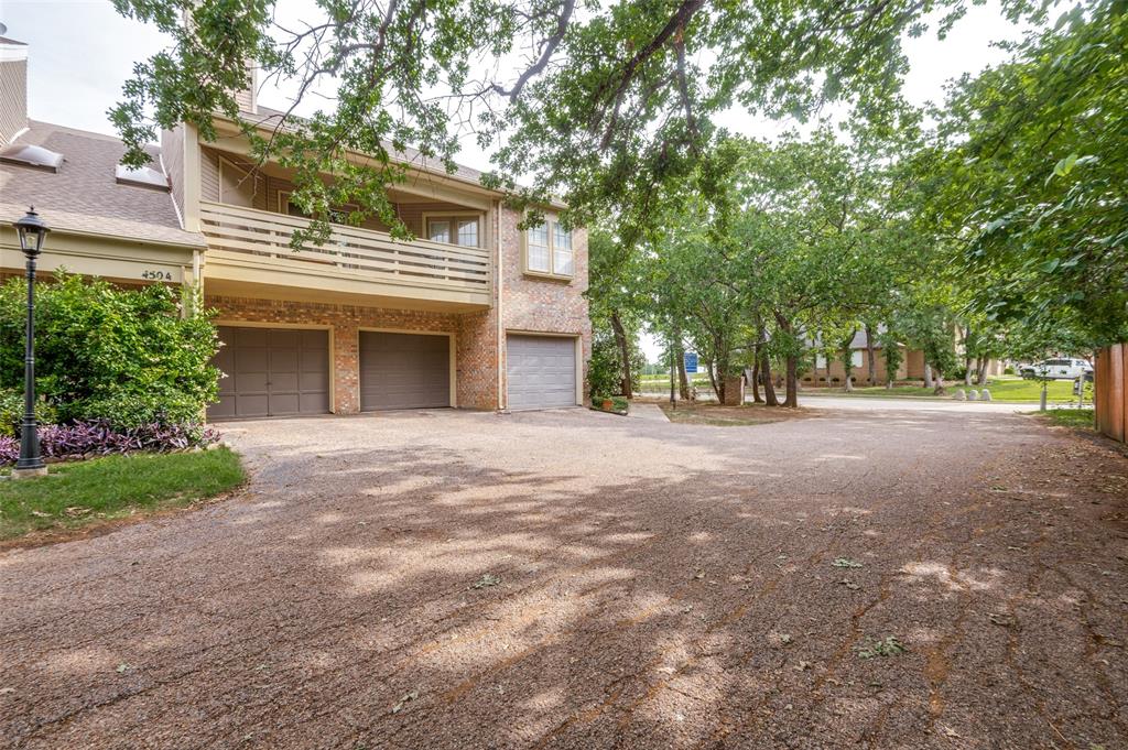 Manorhomes Of Wimbledon Condo - Residential
