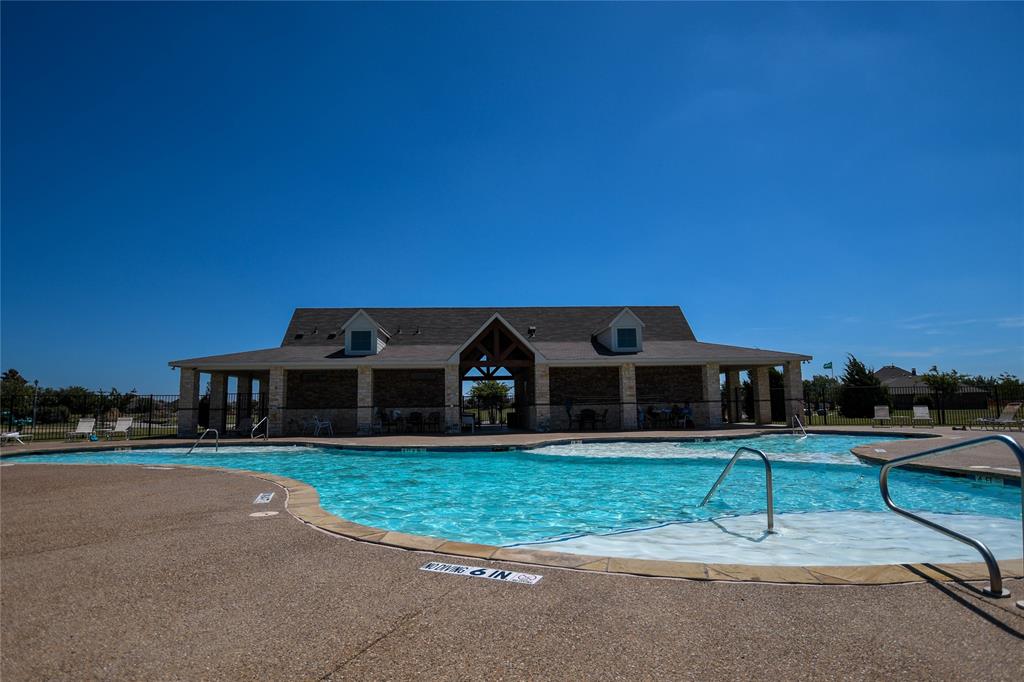 Sanderos - Residential