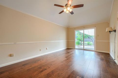 Tiny photo for 445 Trail View Lane, Garland, TX 75043 (MLS # 21244274)