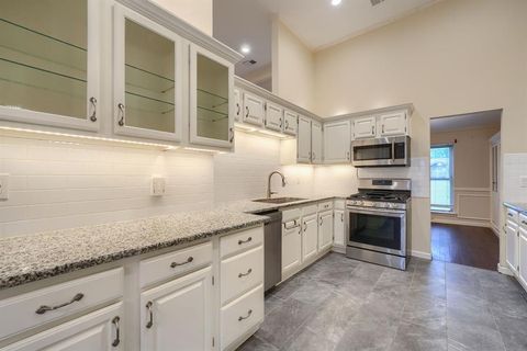 Tiny photo for 445 Trail View Lane, Garland, TX 75043 (MLS # 21244274)