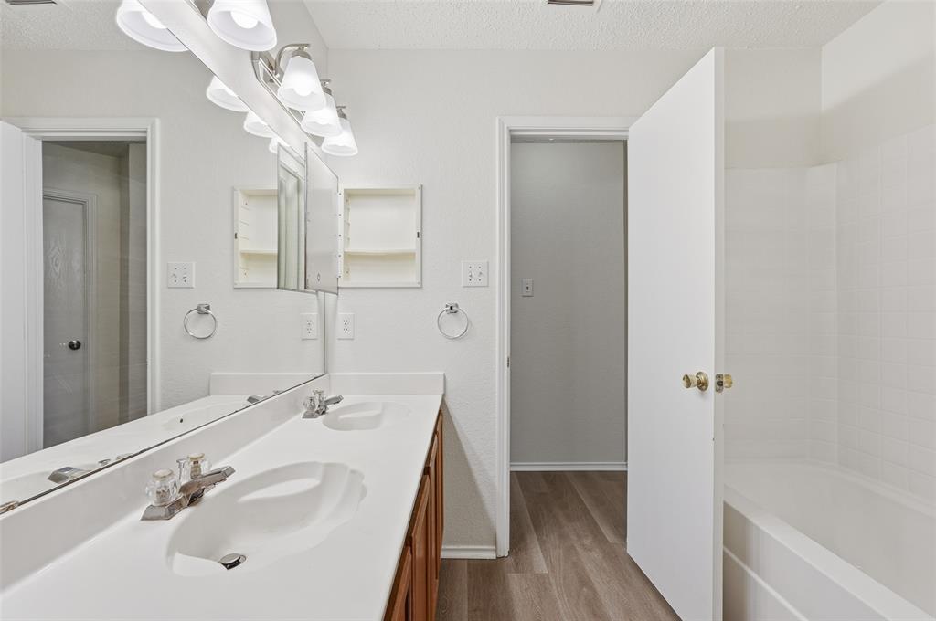 Vineyards At Heritage The - Residential