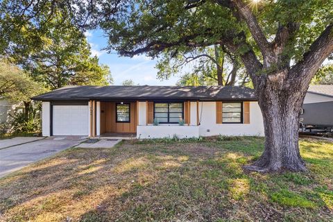 1809 Balla Way Grand Prairie TX 75051