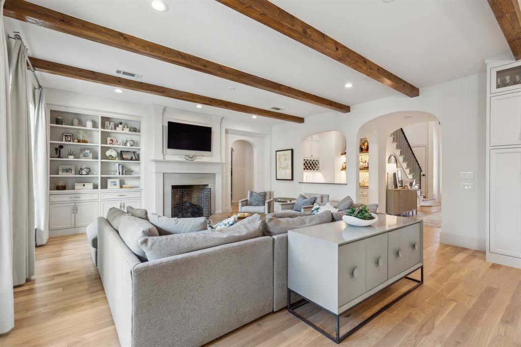 Bob-O-Links Downs - Residential