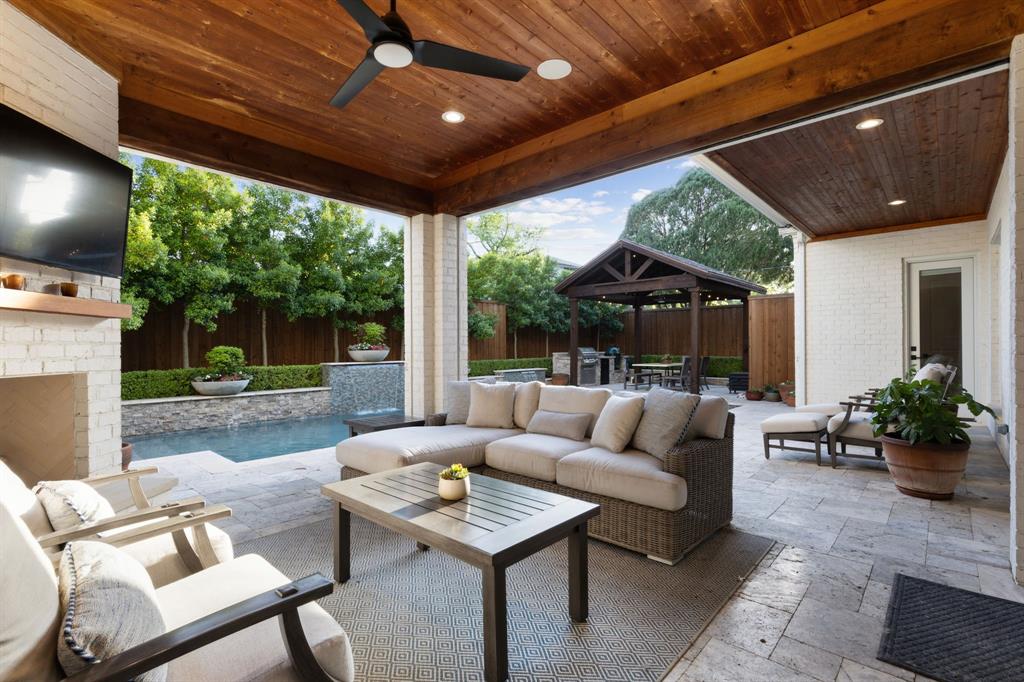 Bob-O-Links Downs - Residential