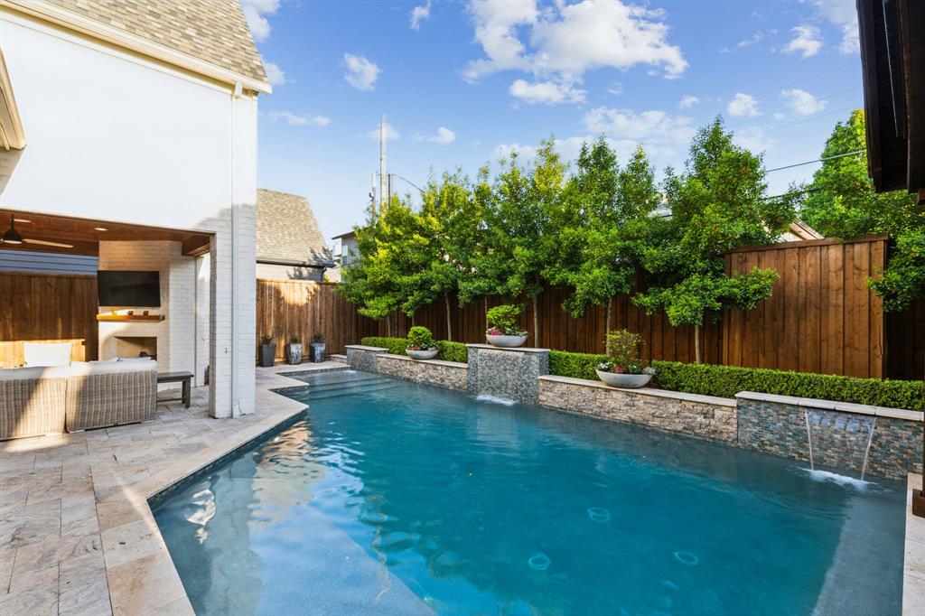 Bob-O-Links Downs - Residential