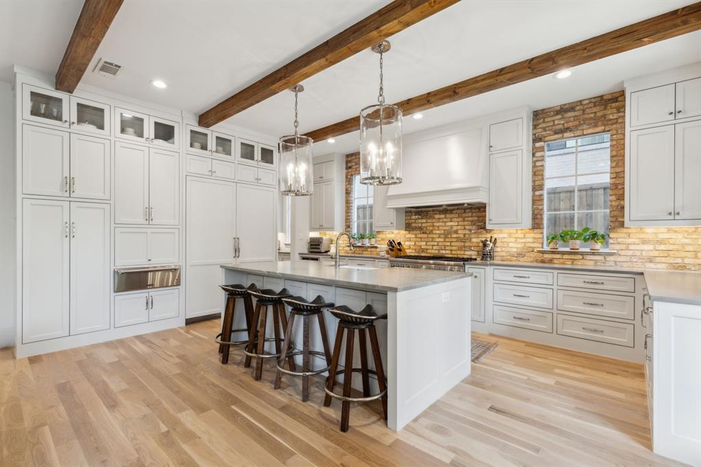 Bob-O-Links Downs - Residential