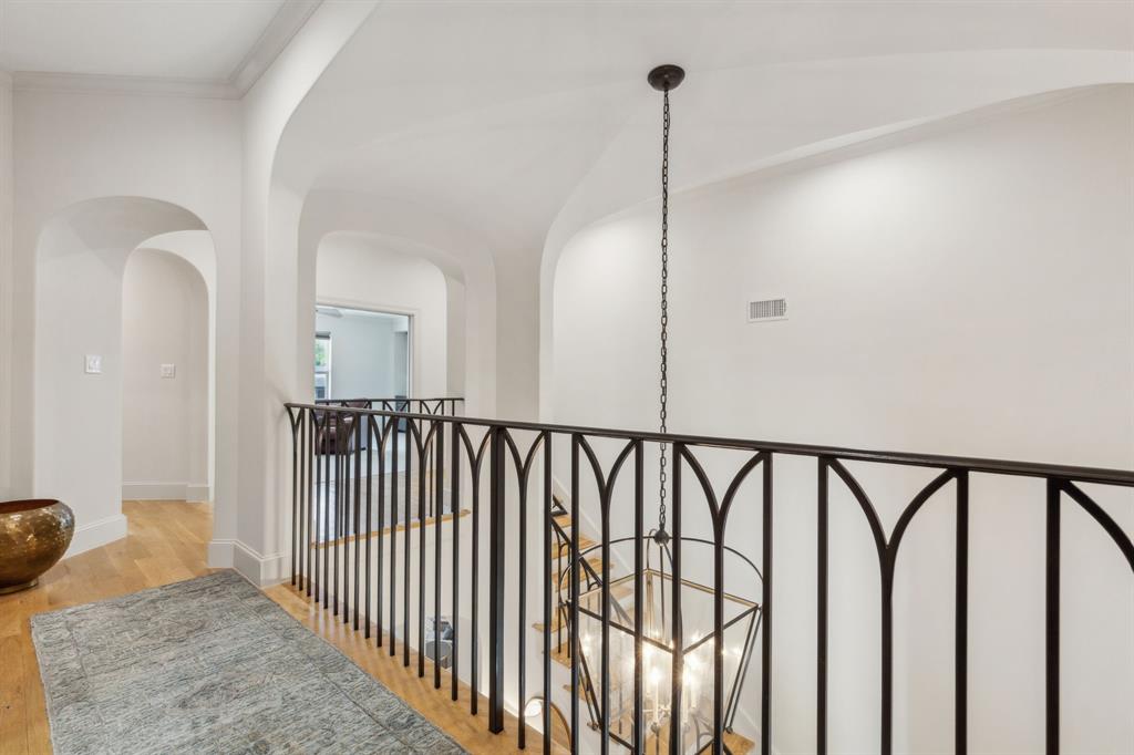 Bob-O-Links Downs - Residential