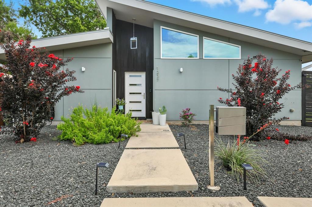 1237 Bellaire Drive