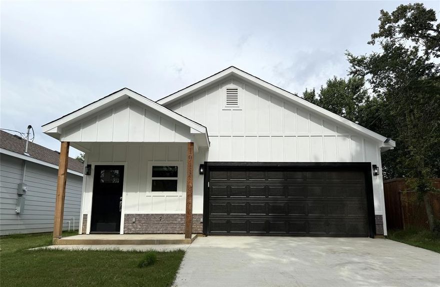 New Construction-4 bedroom home with 3 full baths! Great location - close to shopping and restaurants! Easy access to both Denison and Sherman. In a very quiet neighborhood. You will love this beautiful home!
