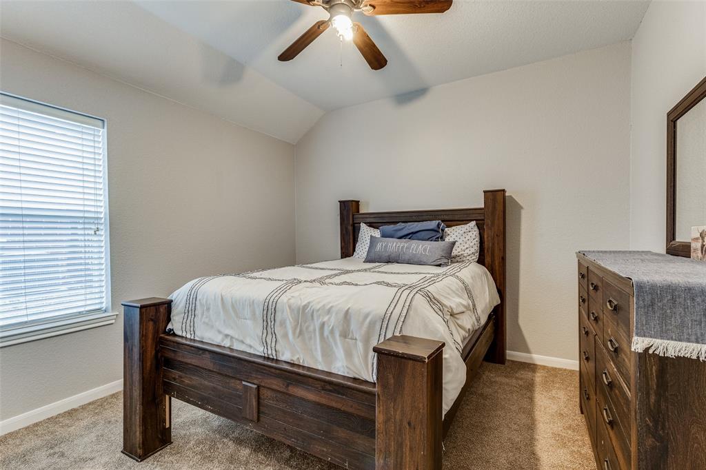 Mistletoe Hill Ph I & II - Residential Lease