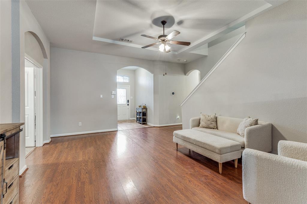 Mistletoe Hill Ph I & II - Residential Lease