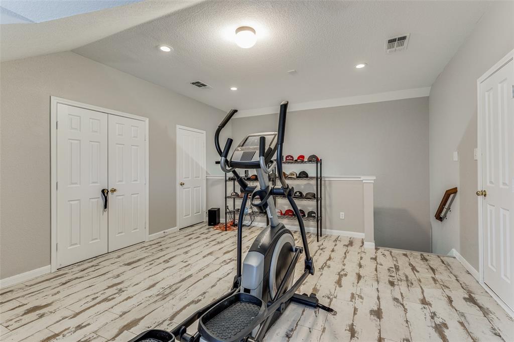 Mistletoe Hill Ph I & II - Residential Lease