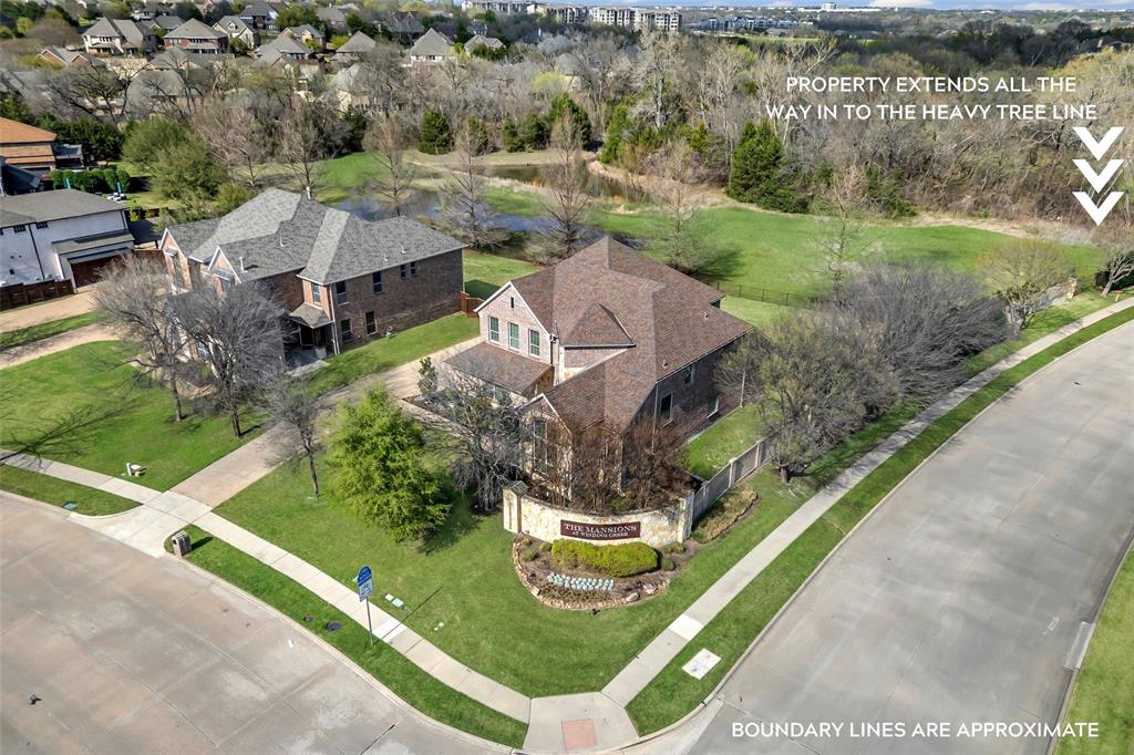 1105 Mallard Lakes Drive