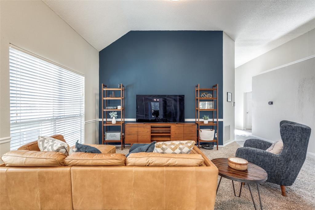 18515 Timber Oaks Drive