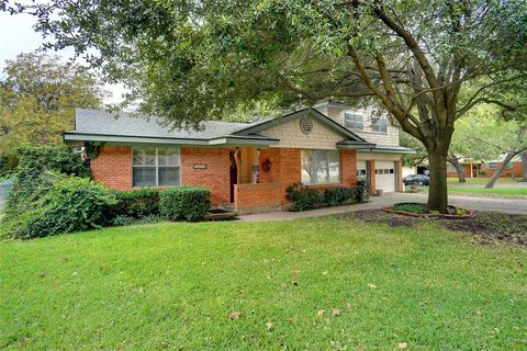 A home in Hurst