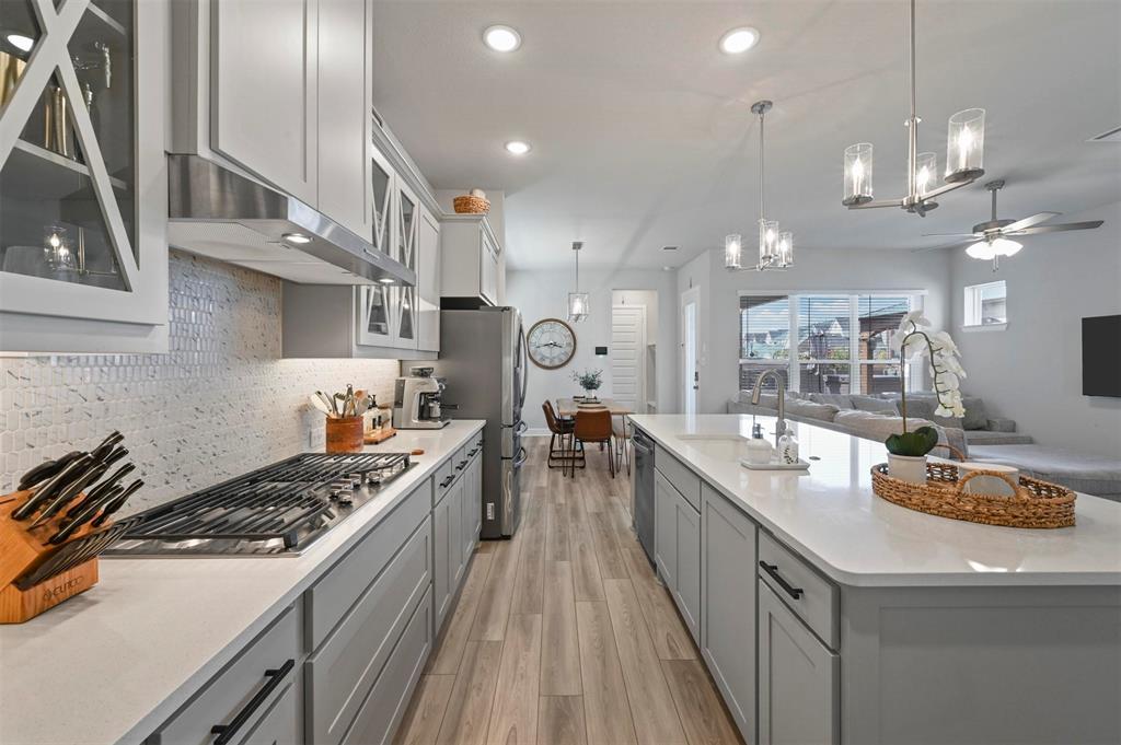 6124 Mayfair Mews