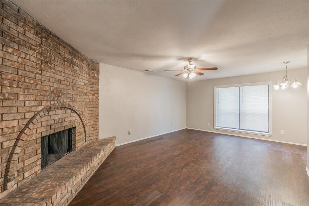 2817 Eddie Place