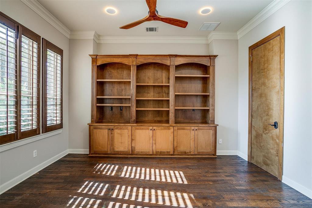 105 Stonehurst Court