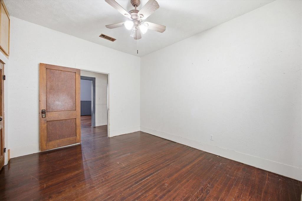 Orig Town Of Wolfe City - Residential