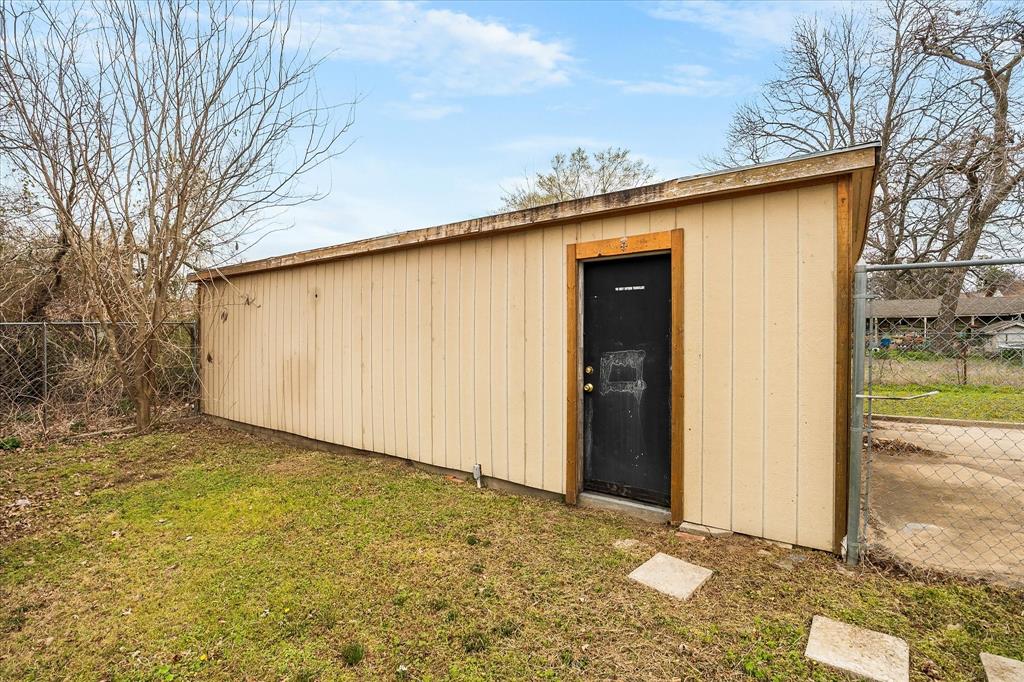 Orig Town Of Wolfe City - Residential