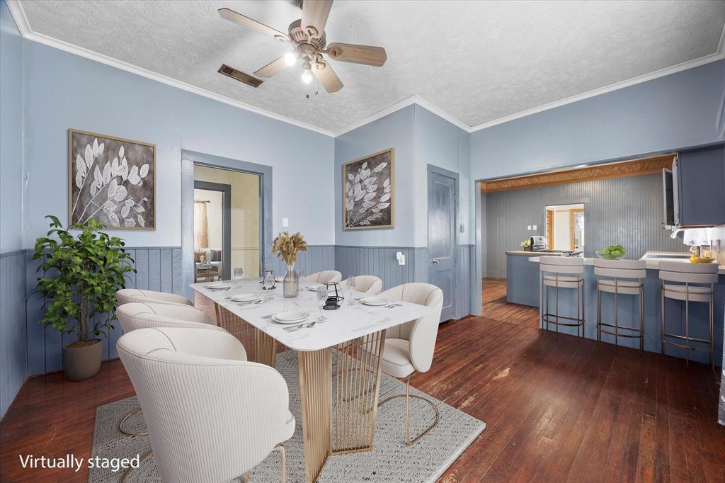 Orig Town Of Wolfe City - Residential