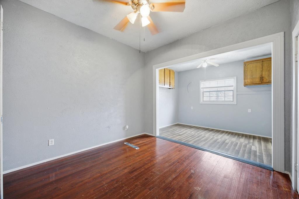 Orig Town Of Wolfe City - Residential