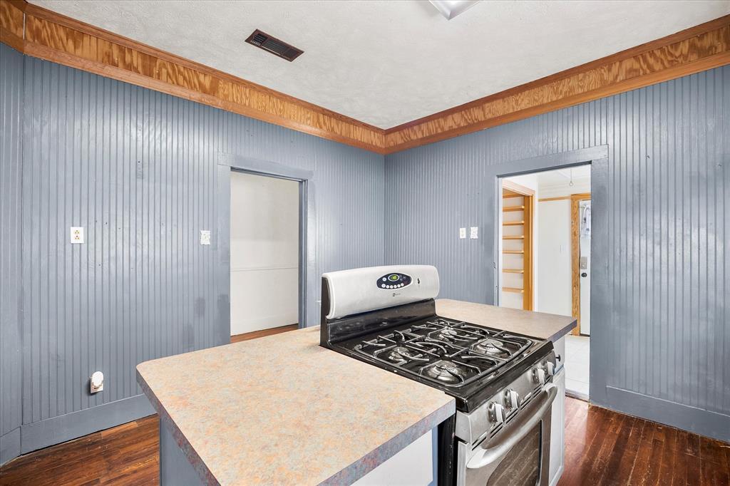 Orig Town Of Wolfe City - Residential