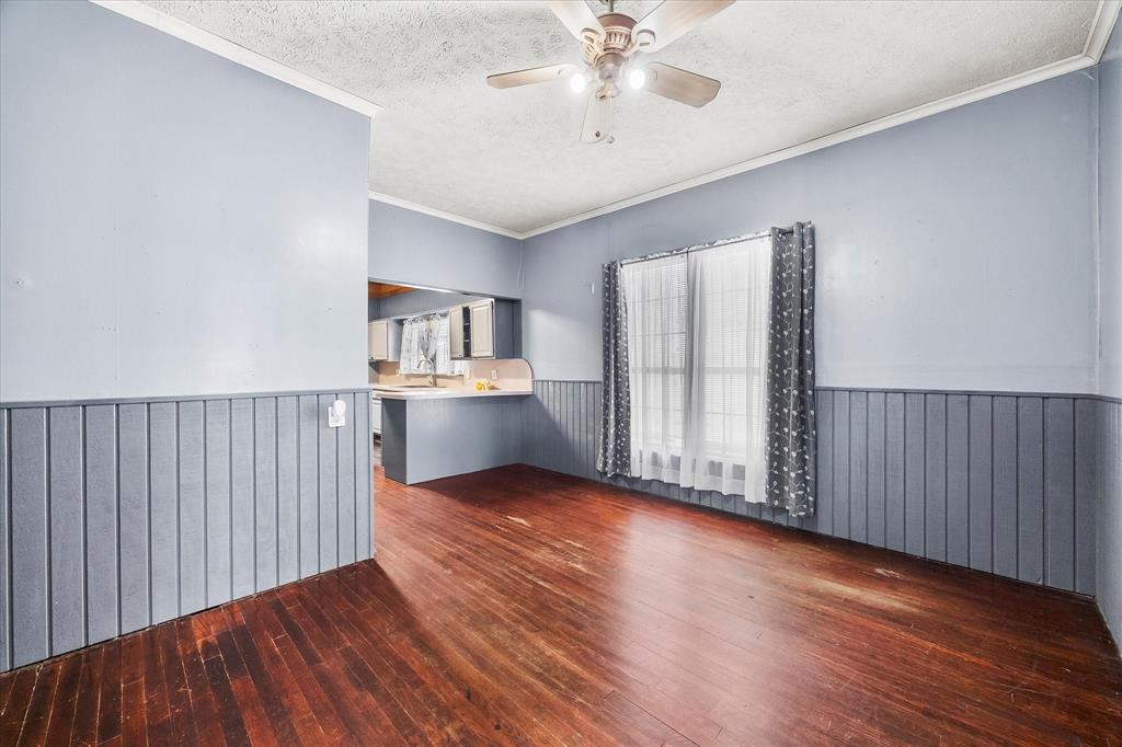 Orig Town Of Wolfe City - Residential