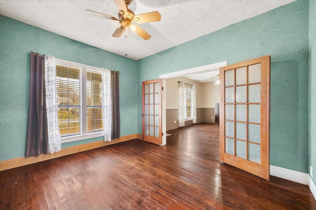 Orig Town Of Wolfe City - Residential