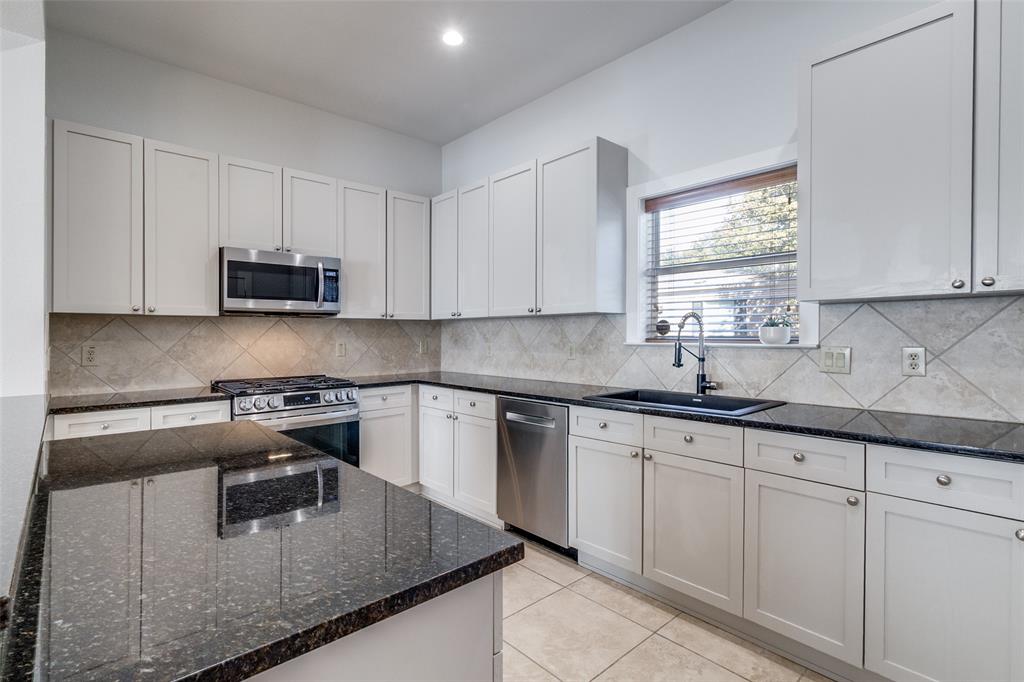 4830 Cedar Springs Road 11