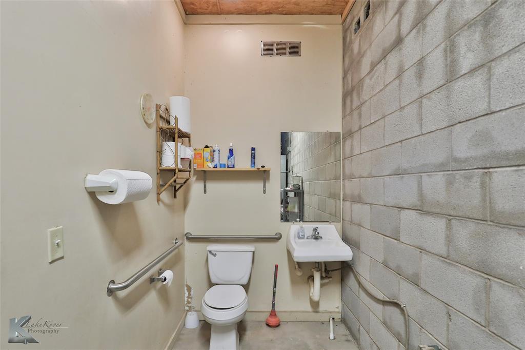 Walt Kings Sub - Commercial Sale