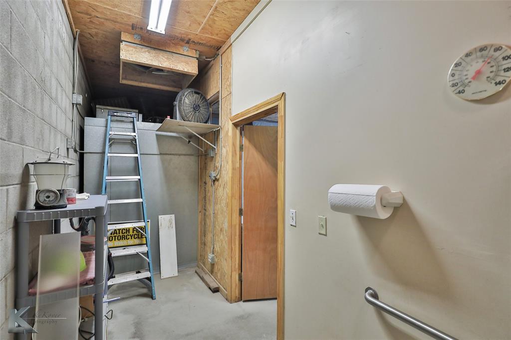 Walt Kings Sub - Commercial Sale