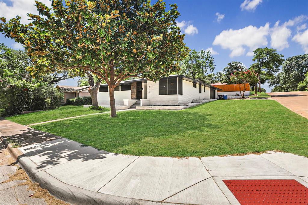 944 Timber Dell Lane