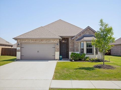 Photo of 1612 Reed Drive, Krum, TX 76249 (MLS # 21268120)