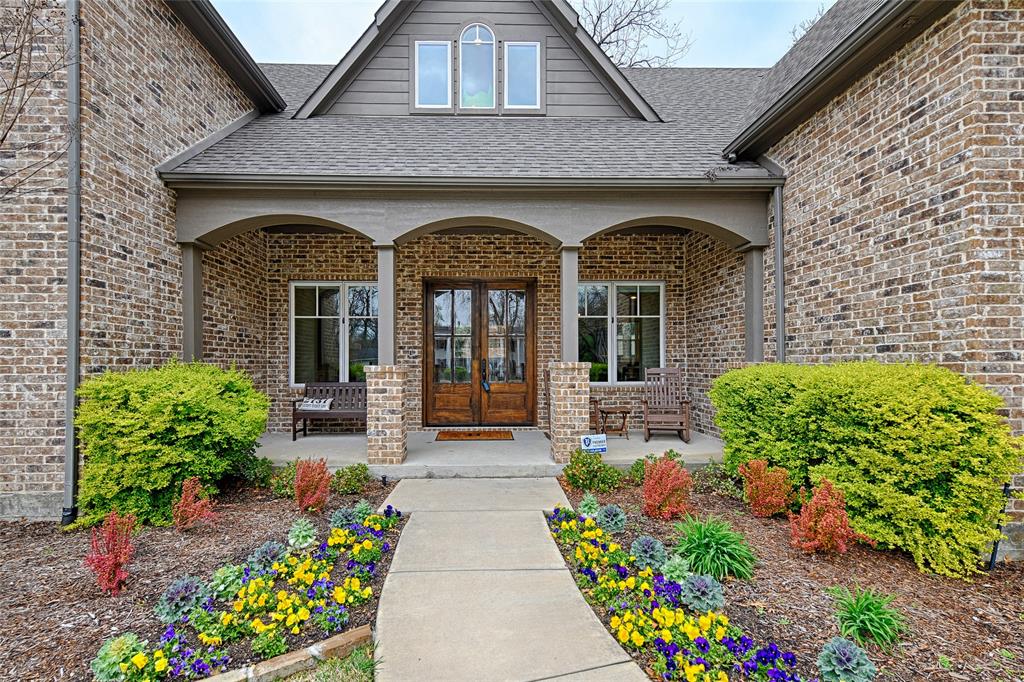 2737 Farmers Branch Lane
