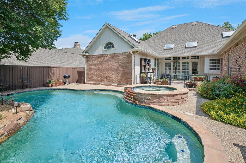711 Meadowlark Lane