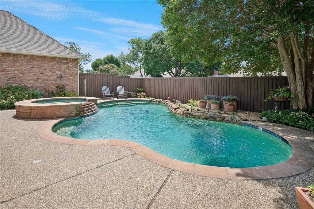 711 Meadowlark Lane