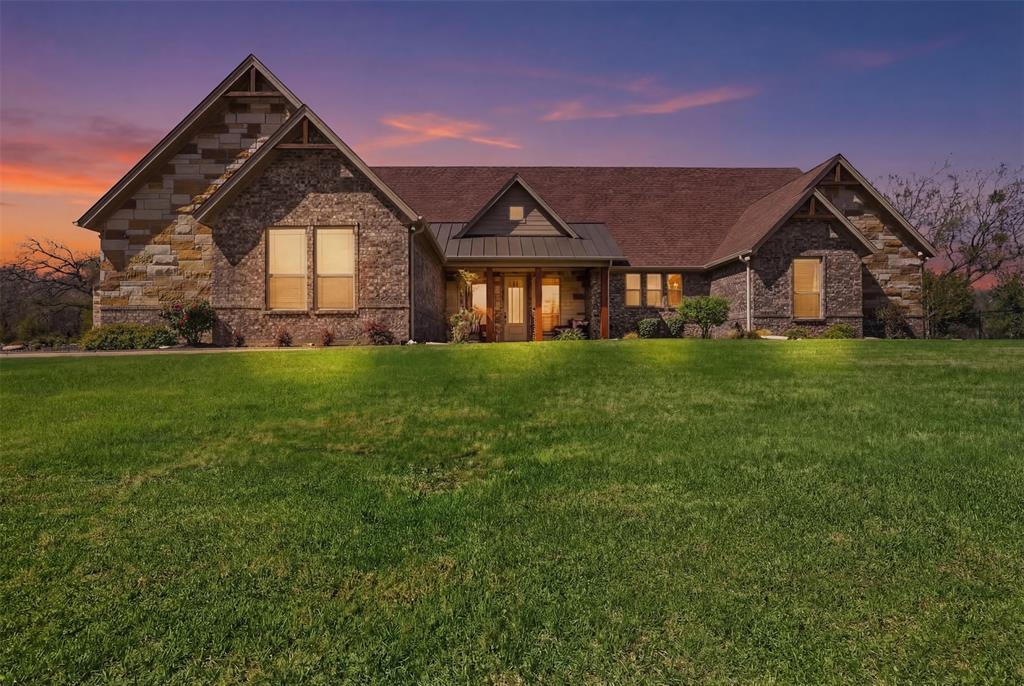 3832 Legend Trail