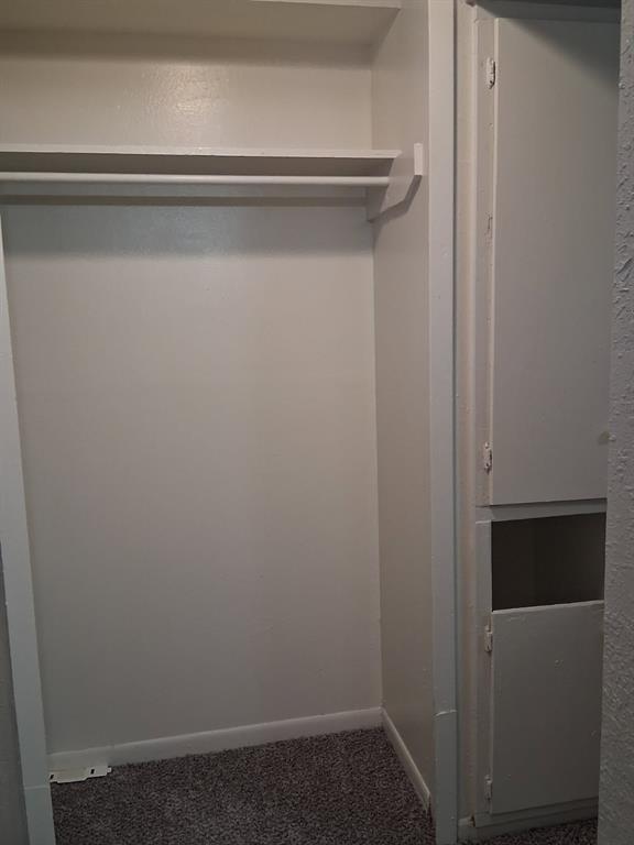 GARDEN OAKS 5 - Residential Lease