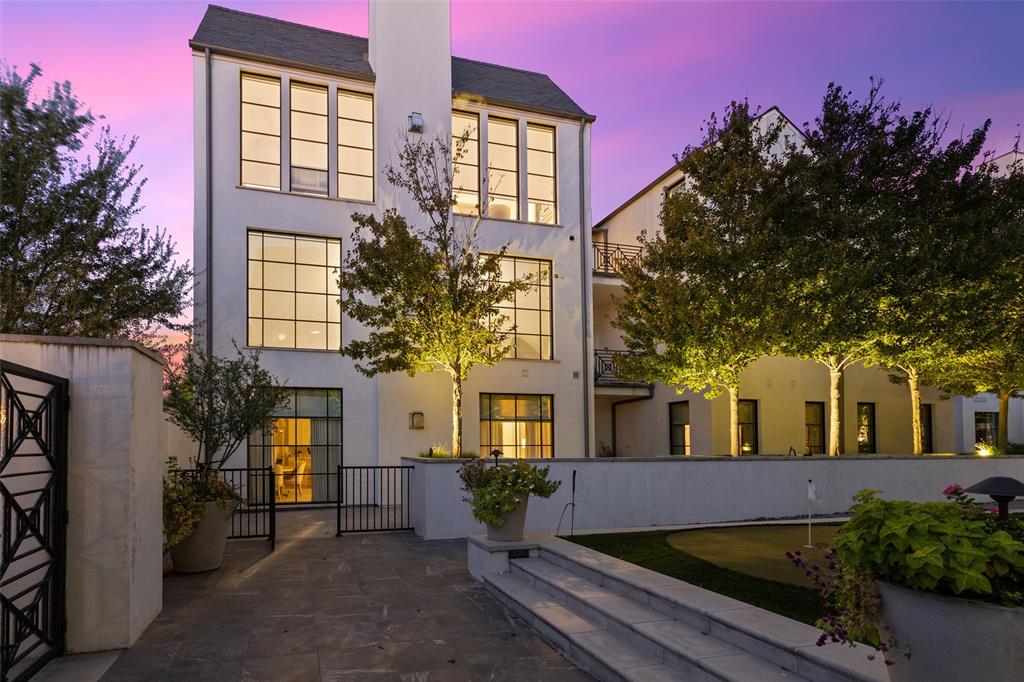 4502 Abbott Avenue 302